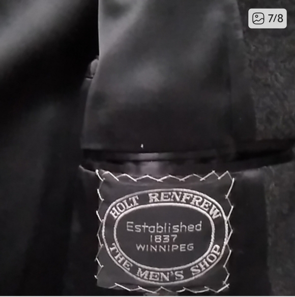 HOLT RENFREW 💯% Wool Overcoat - Picture 6 of 9